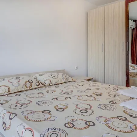 Saint George 1 Aparthotel Balchik